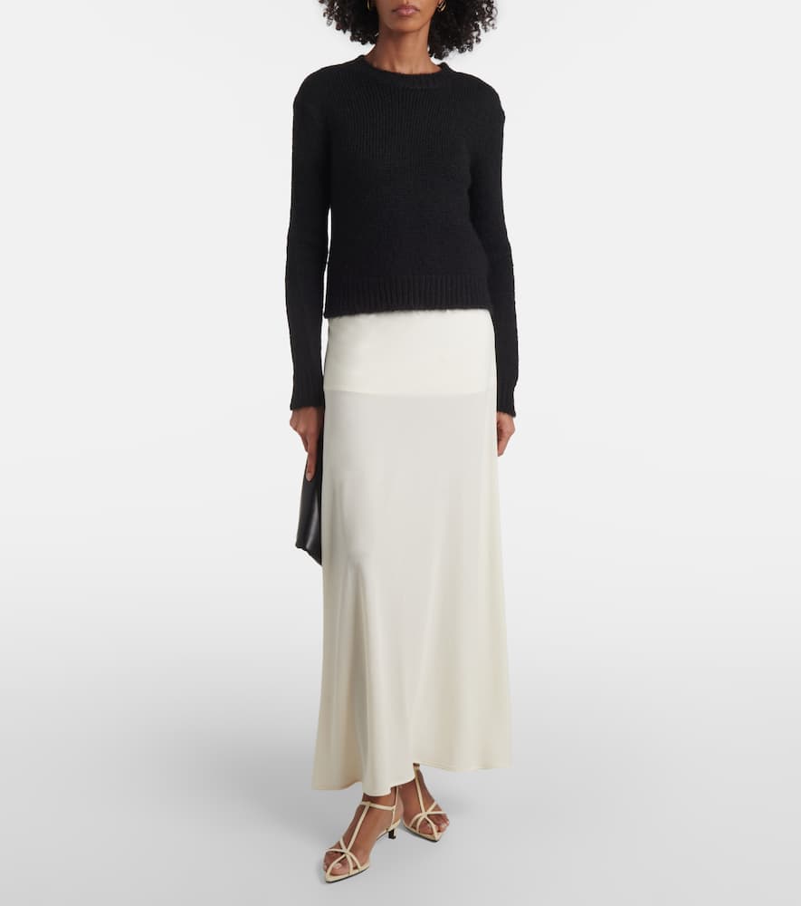 Crêpe midi skirt