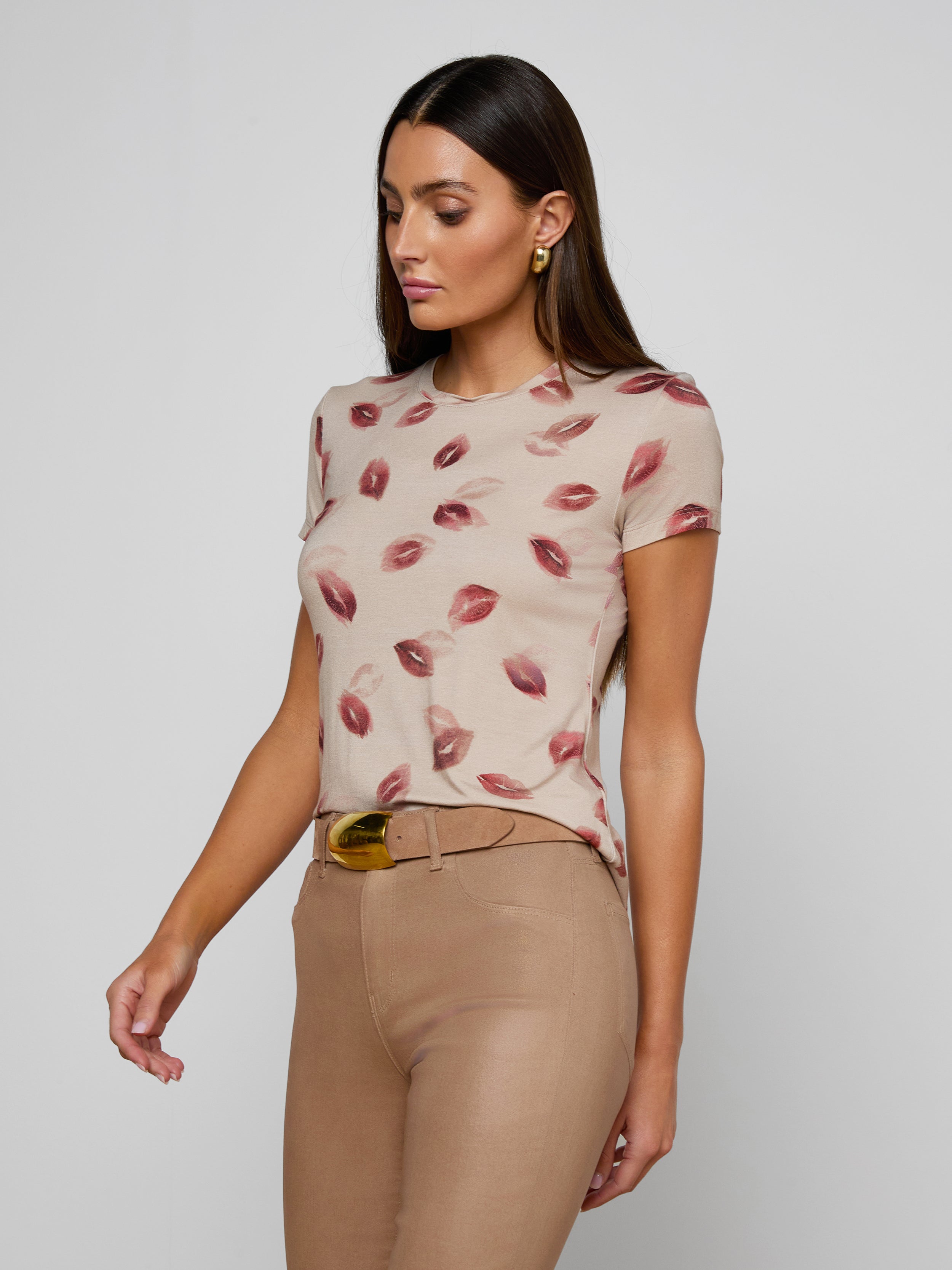 Ressi Fitted T-Shirt In Taupe/dark Red Faded Kiss
