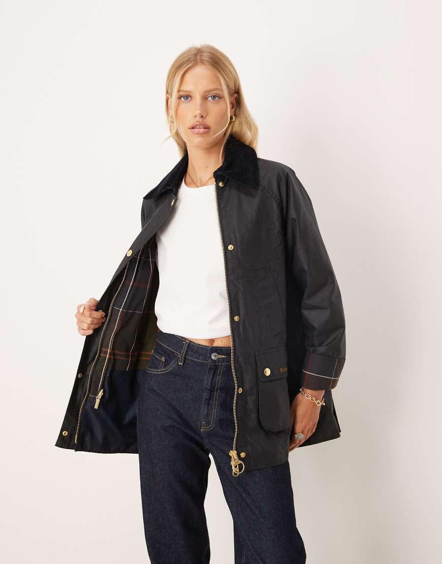 Modern beadnell wax jacket in navy/classic