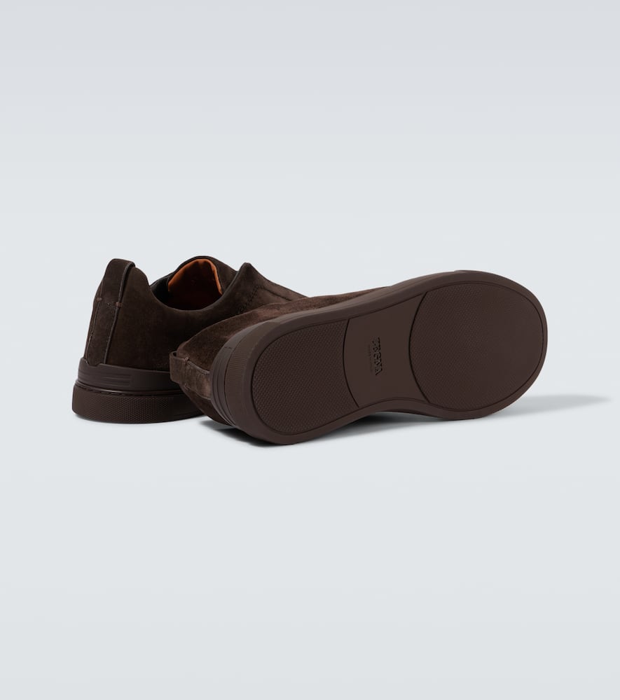 Sneakers Triple Stitch aus Veloursleder