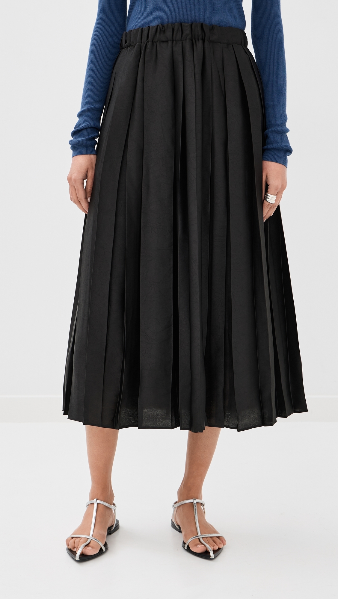 Feather Weight Pleated Pull On