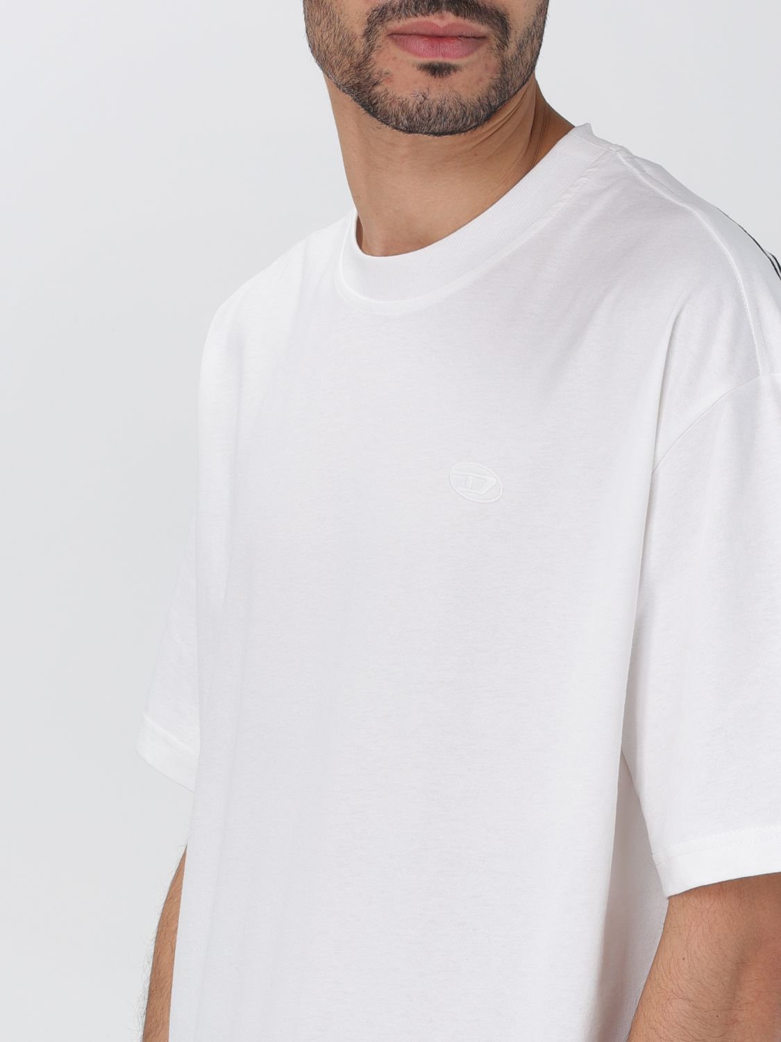 T-Shirt Men color White