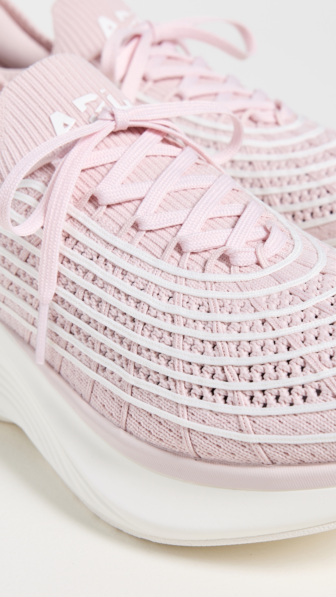 Techloom Zipline Sneakers Chalk/Ivory