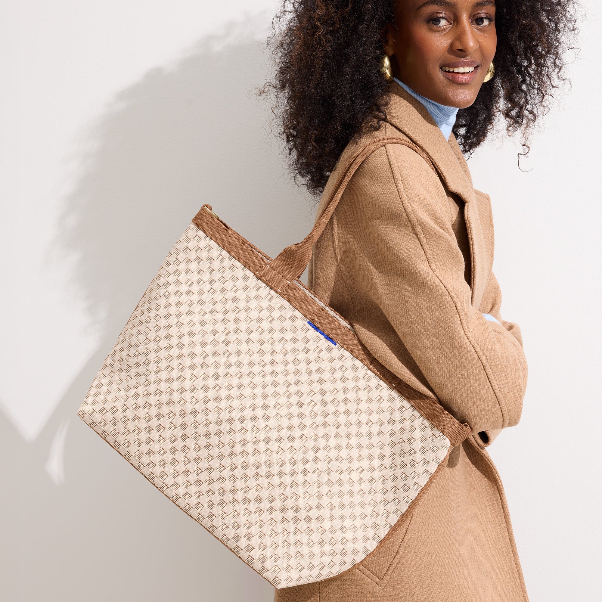 The Lightweight Zip Tote in White/Neutral