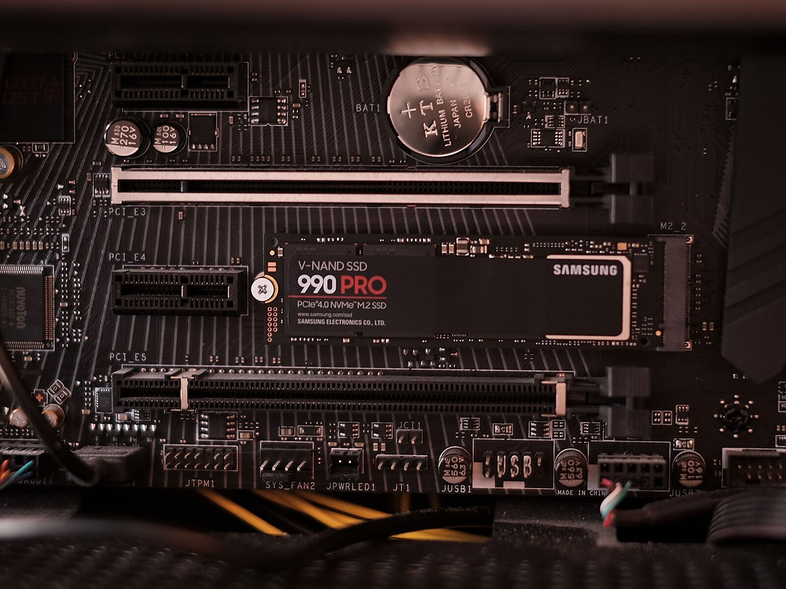990 PRO PCIe® 4.0 NVMe® SSD 2TB(MZ-V9P2T0B/AM)