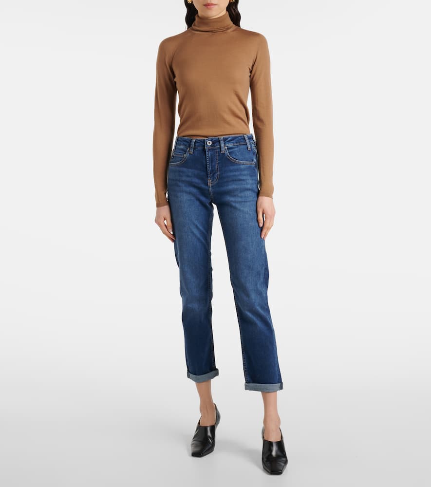 Girlfriend slim jeans