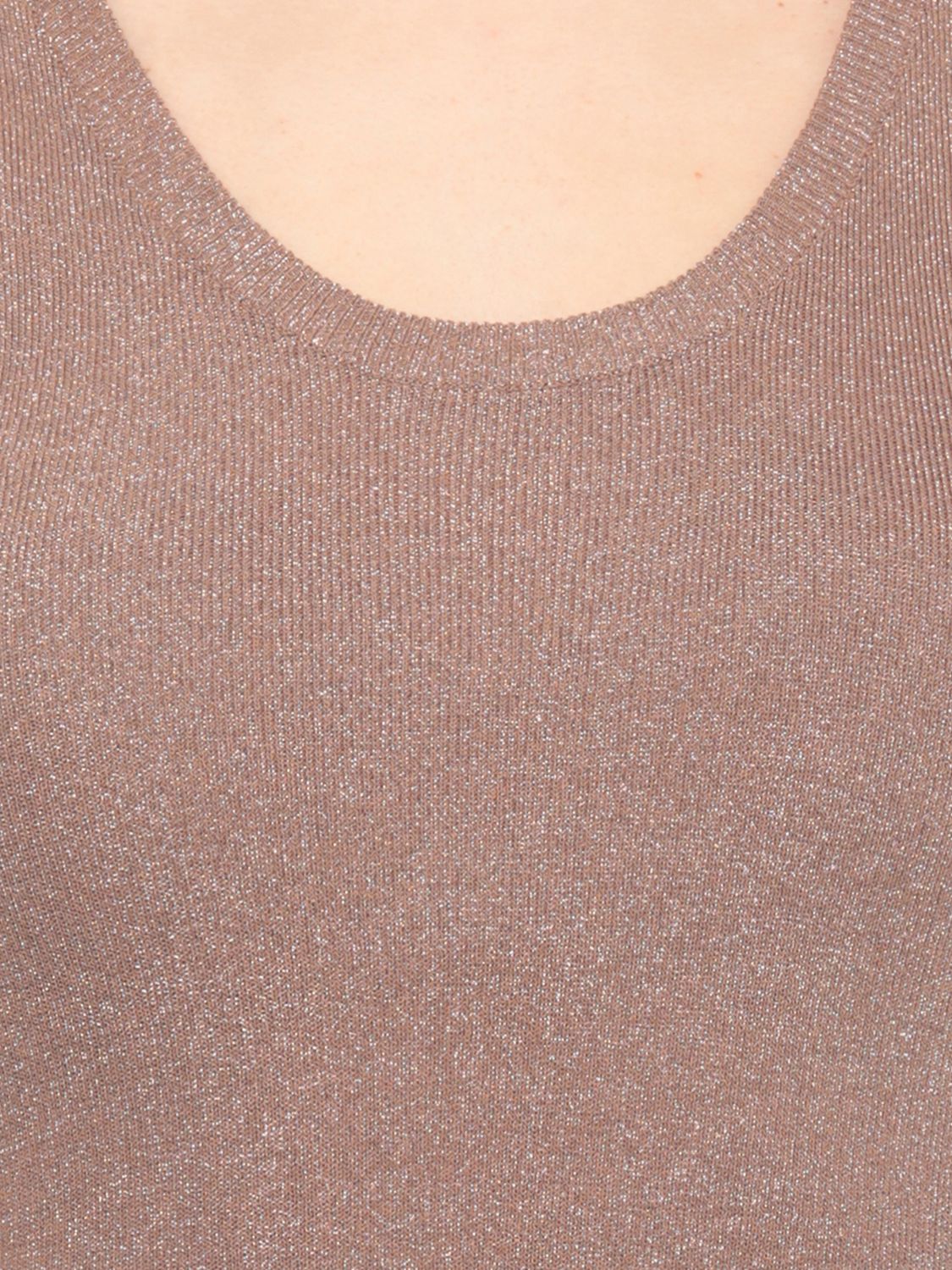 Top Woman color Brown