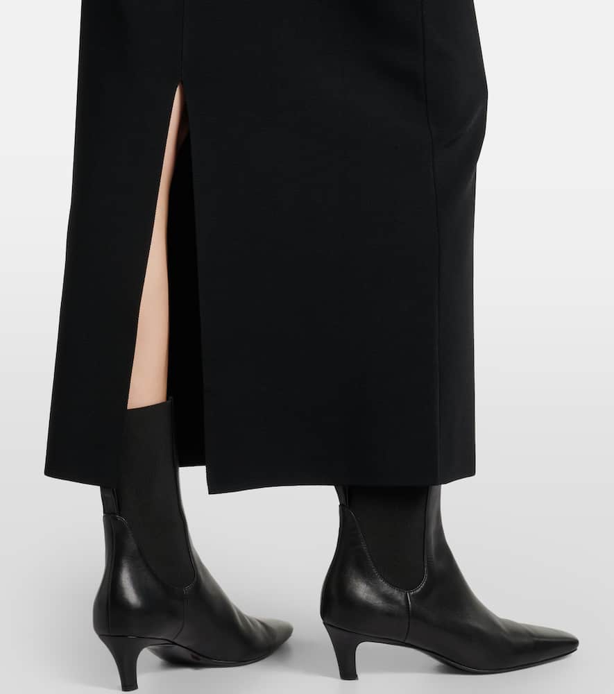 Knitted mid-rise maxi skirt