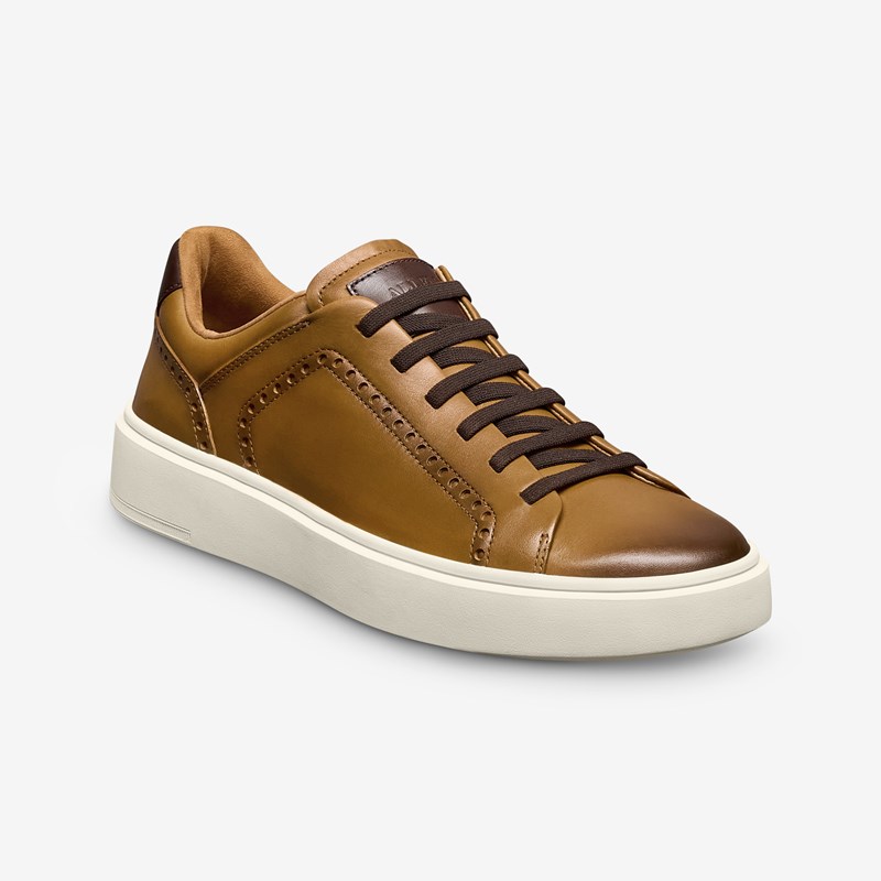 Oliver Slip-on Stretch-lace Brogue Sneaker in Walnut Leather