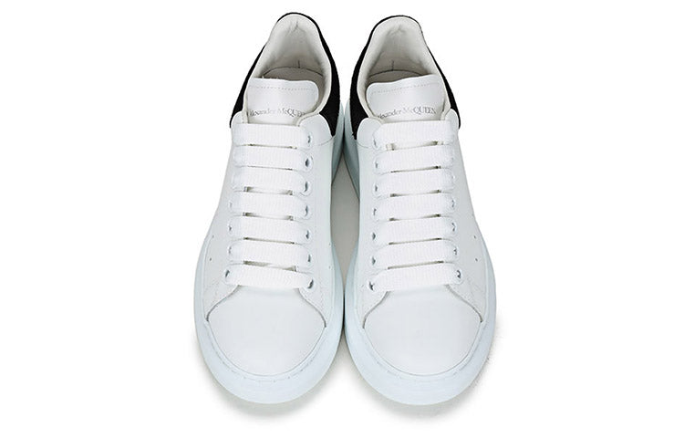 (WMNS) Oversized Sneaker 'White Black Suede'