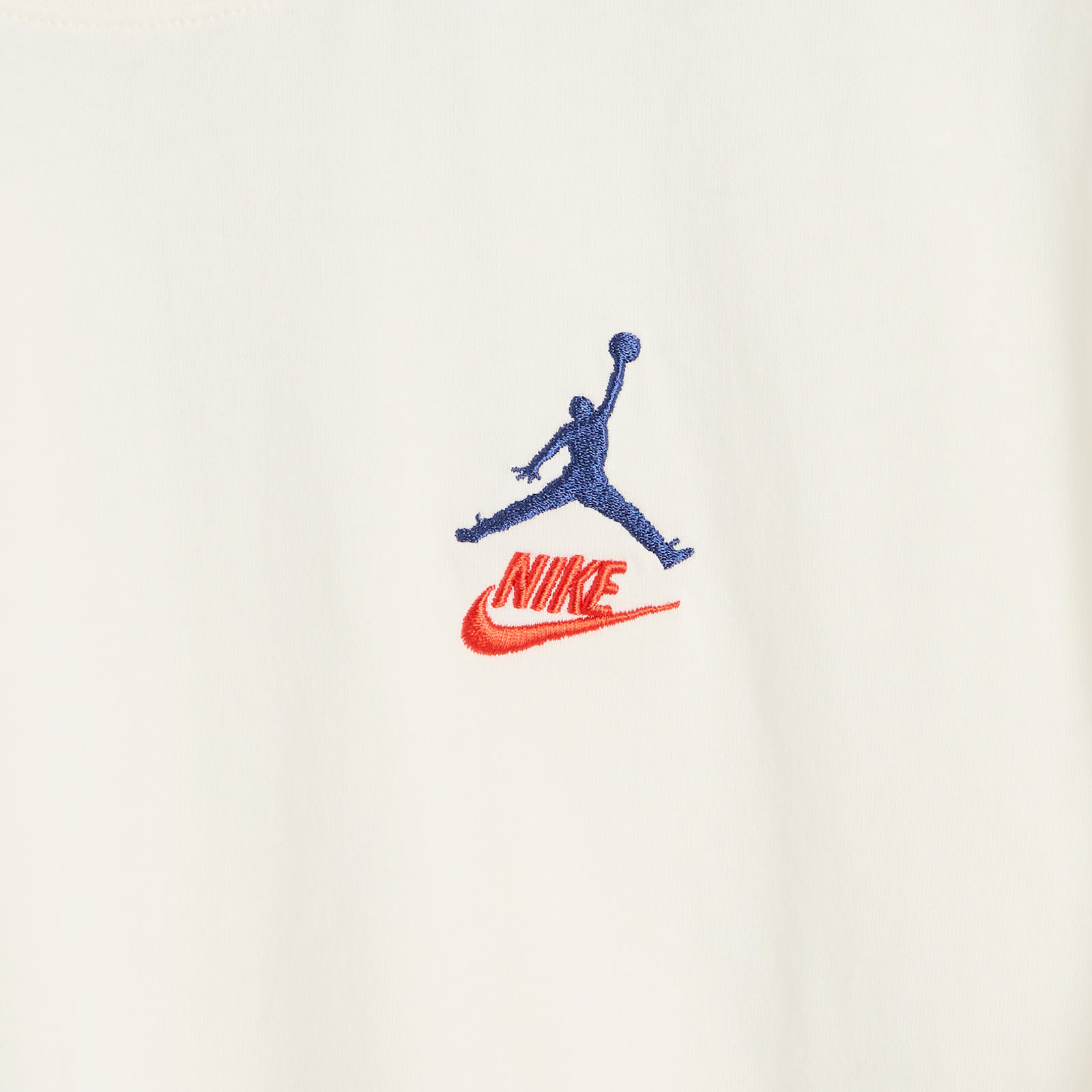 Air Jordan Rair Air AJ3 T-Shirt in Sail/Deep Royal