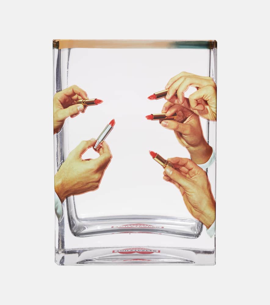 X Toiletpaper Lipsticks Small glass vase