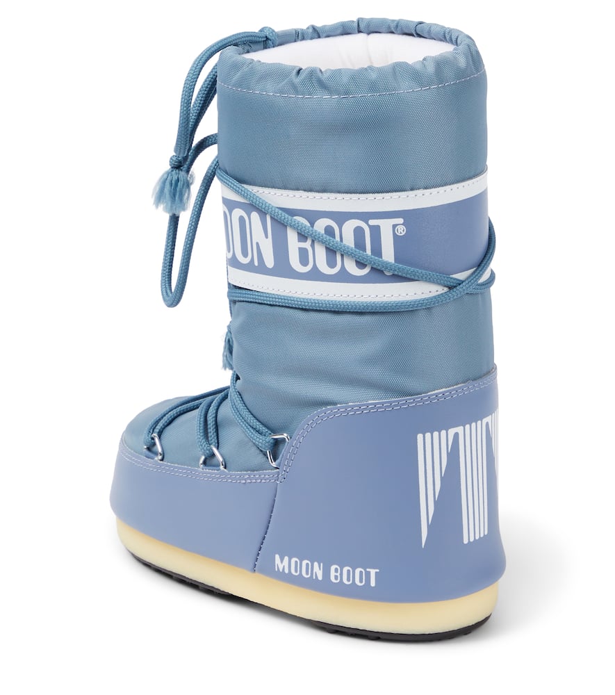 Icon snow boots