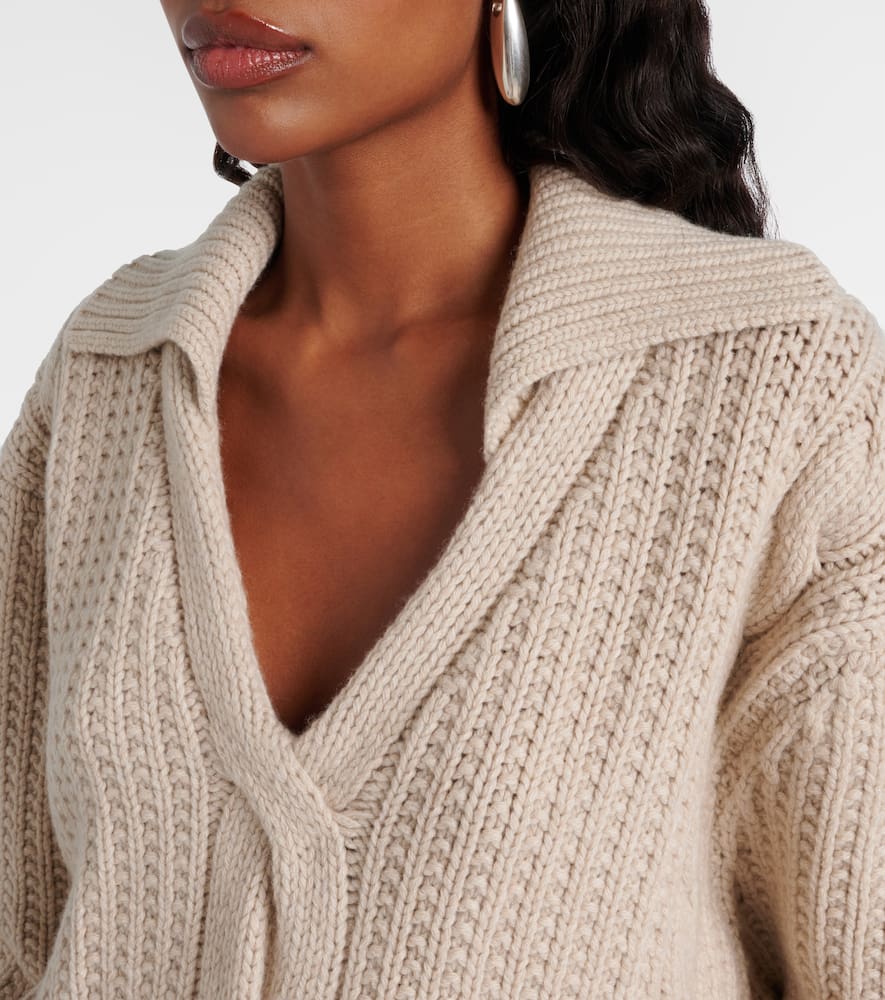 Cashmere sweater