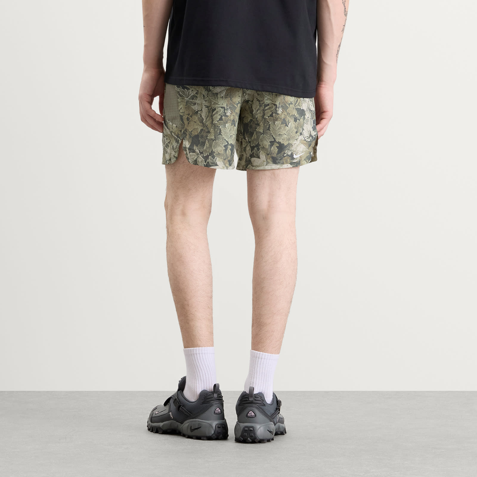 Men's ACG Essential 6" Camo Short Sequoia. Light Army/Summit White