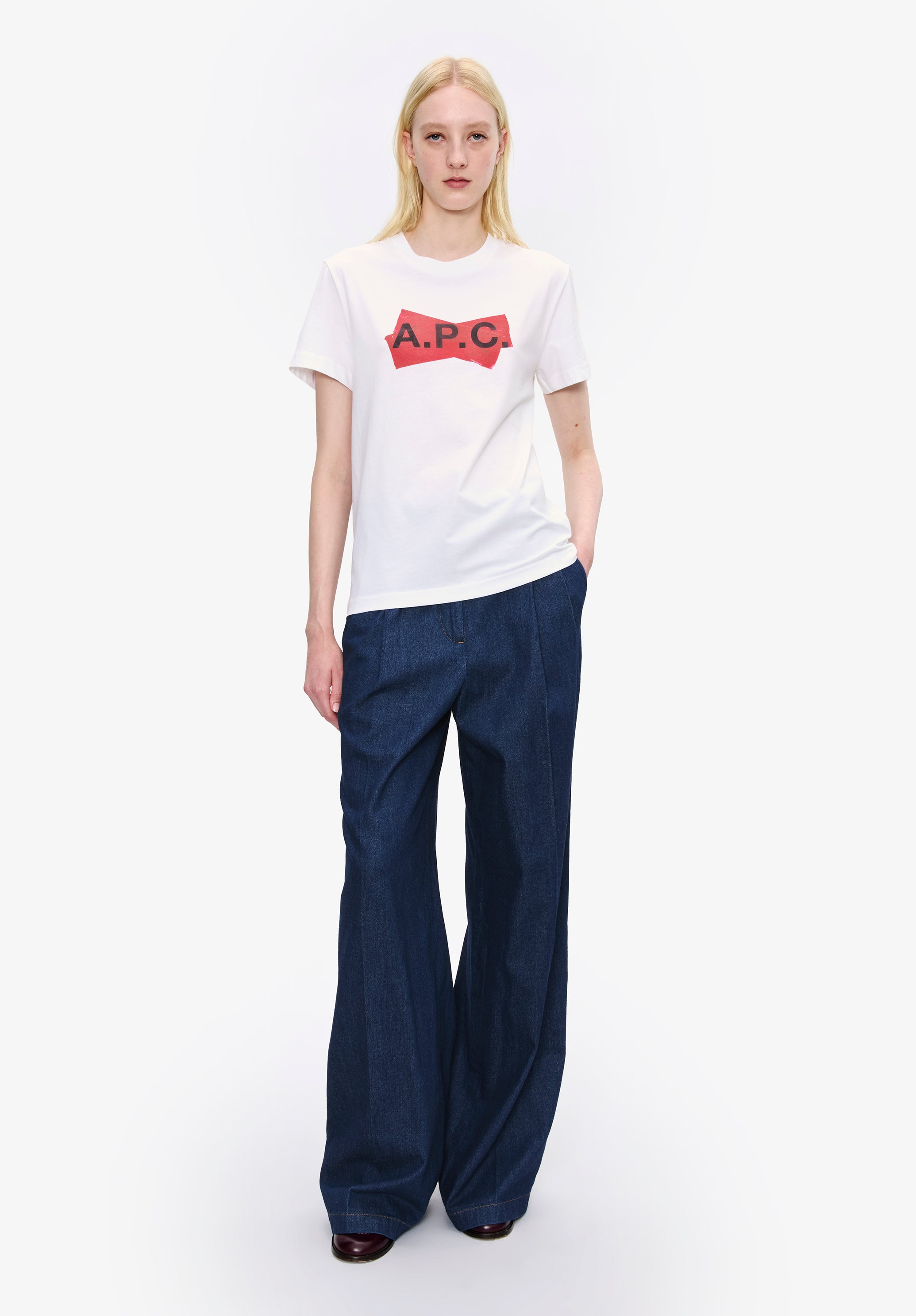 A. P.C. Women's Ginny pants Size: 34 in Dark indigo
