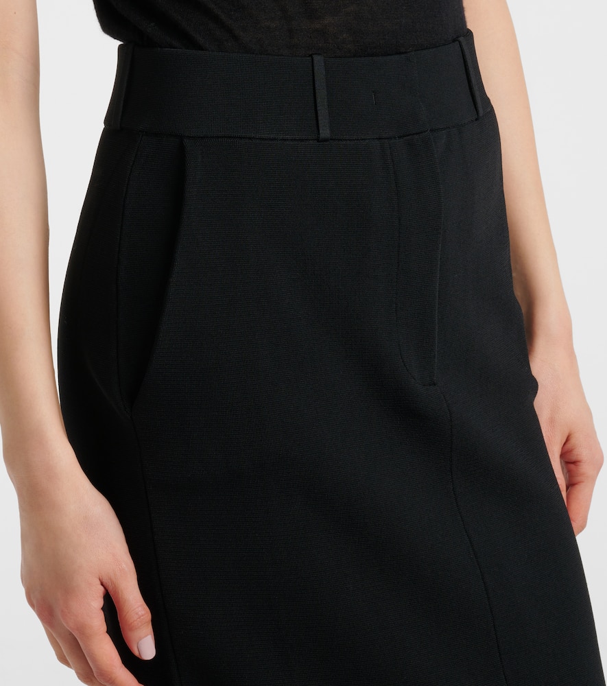 Knitted mid-rise maxi skirt