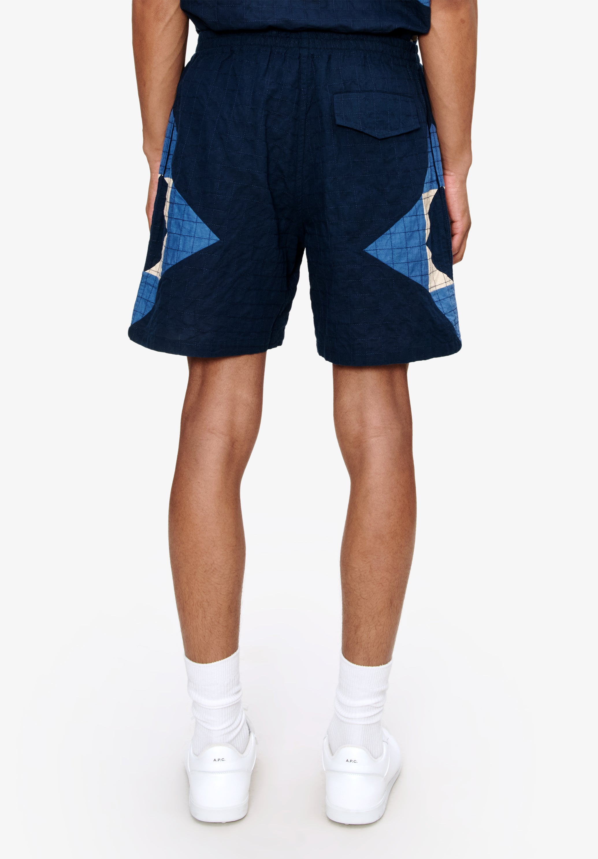 A. P.C. Men's Connor shorts Size: Small in Dark indigo
