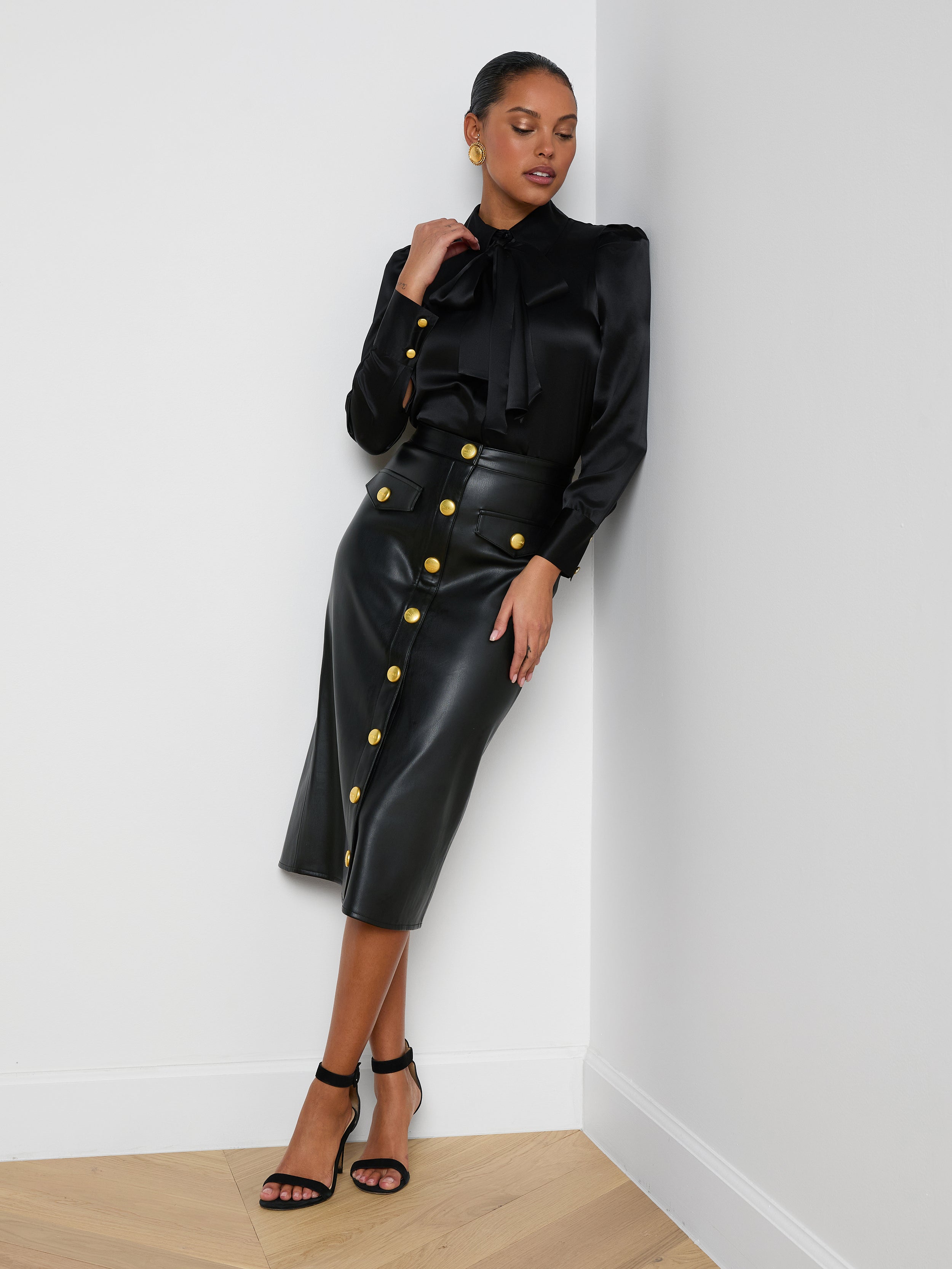 Milann Vegan Leather Skirt In Black/gold