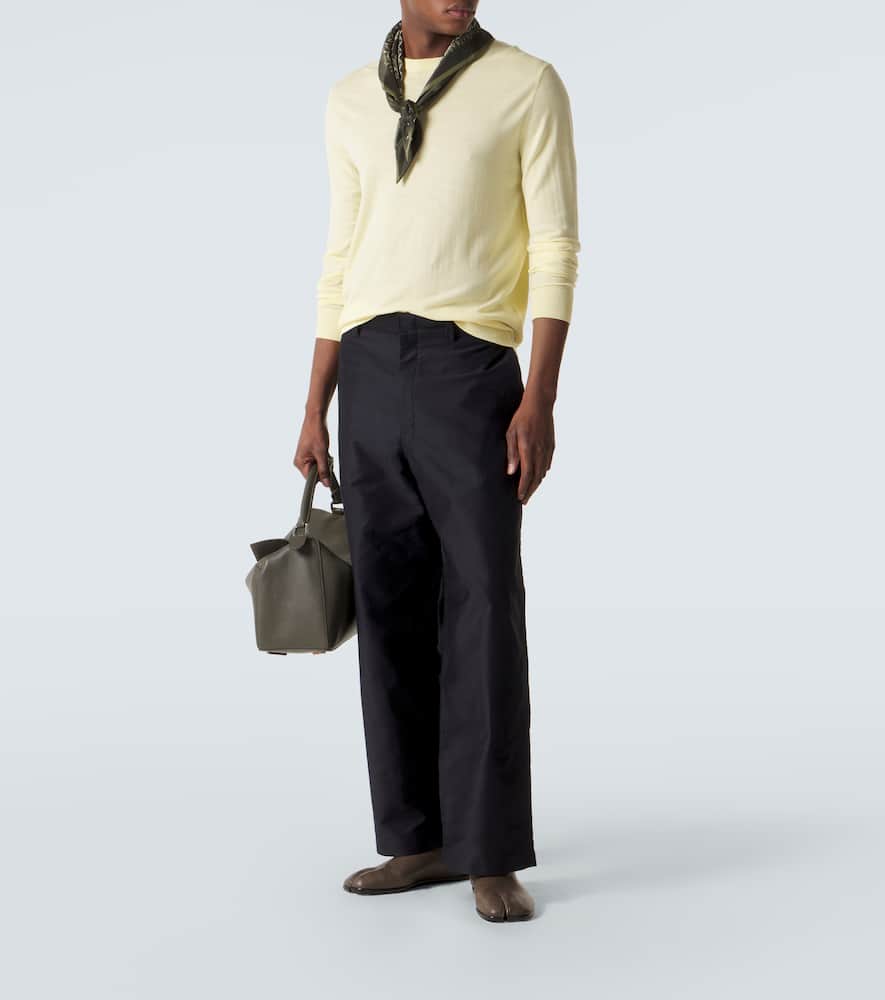 Virgin wool sweater