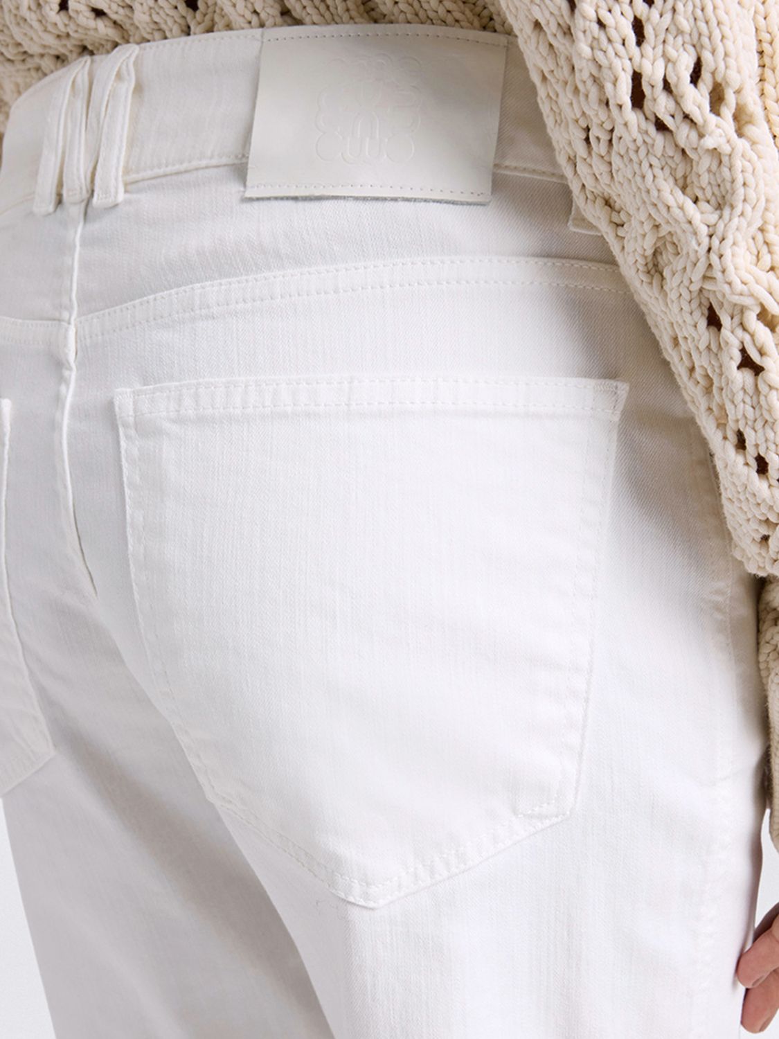 MOMONÌ Pants Woman color White