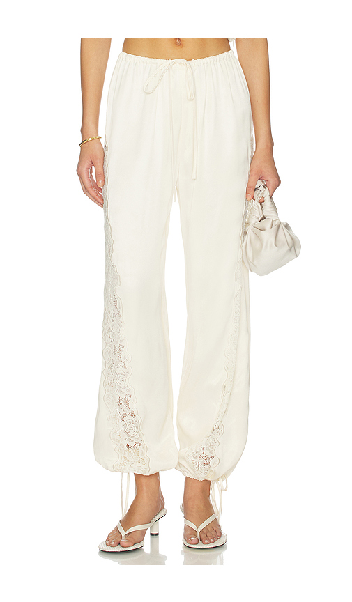 L'Academie Belarus Pant in Ivory. L. Also in