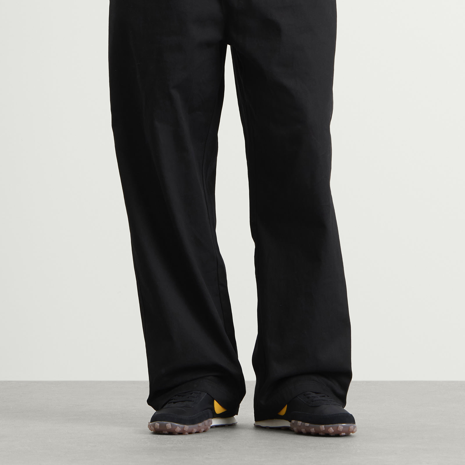 Men's Waffle Racer '26 Sneaker Black/University Gold/Sail