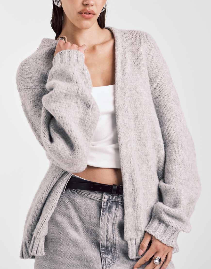 Chunky oversized edge to edge cardigan in light grey