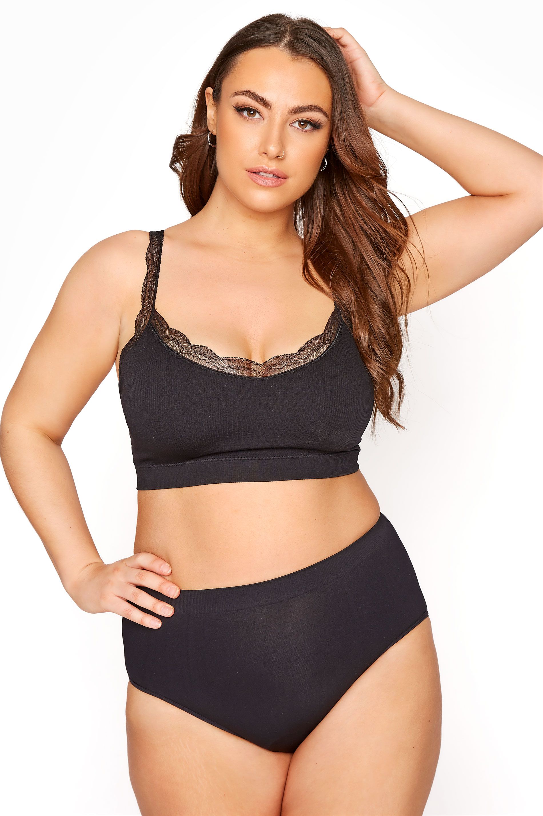 Yours Women's Seamless Bralette in Black