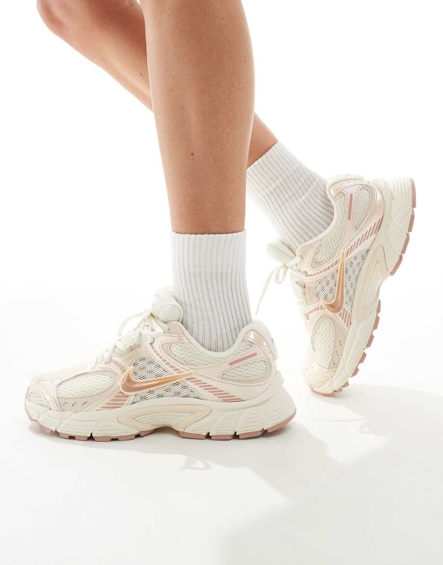 V5 RNR sneakers in pink