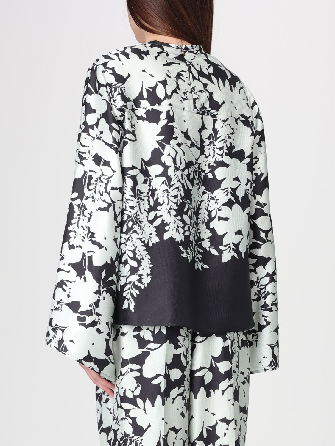 Top Woman color Black