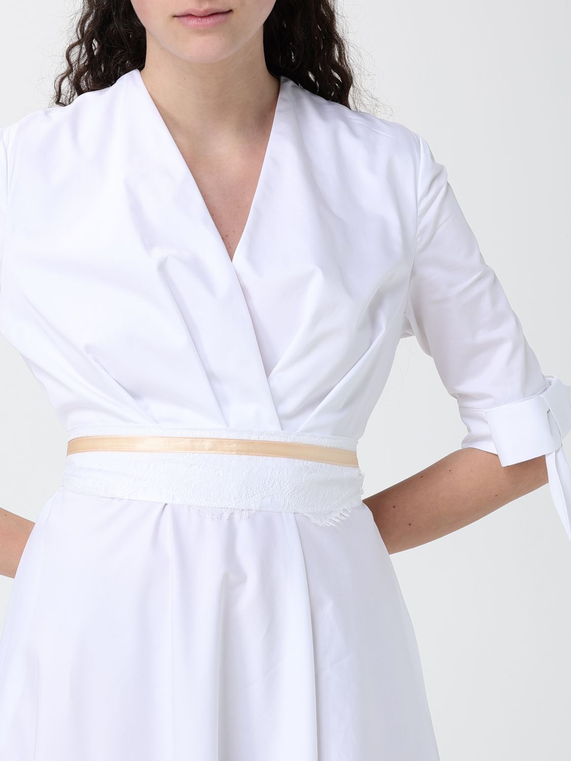 Dress Woman color White