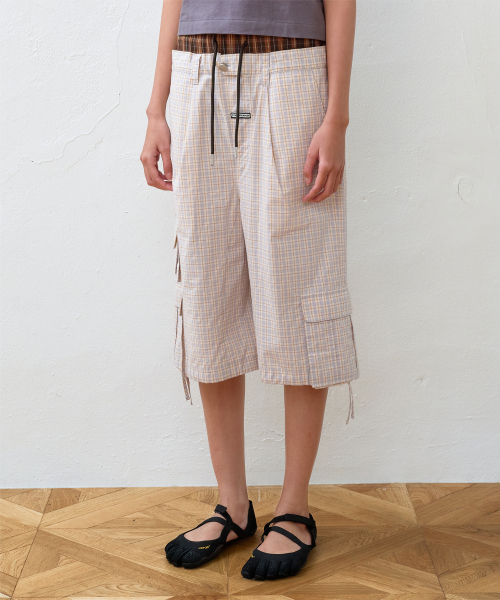 LAYERED CHECK CARGO SHORTS CREAM