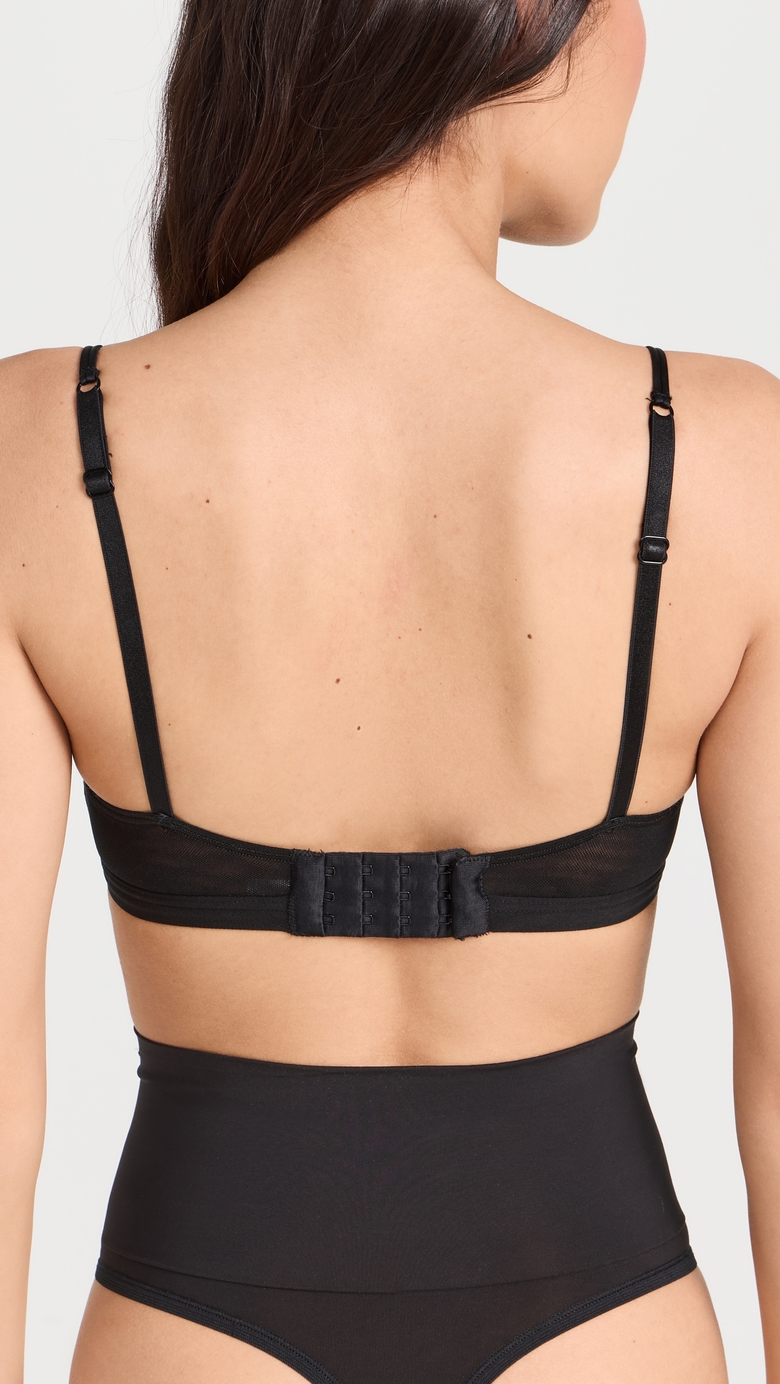 Hug Me Midrise Thong Black