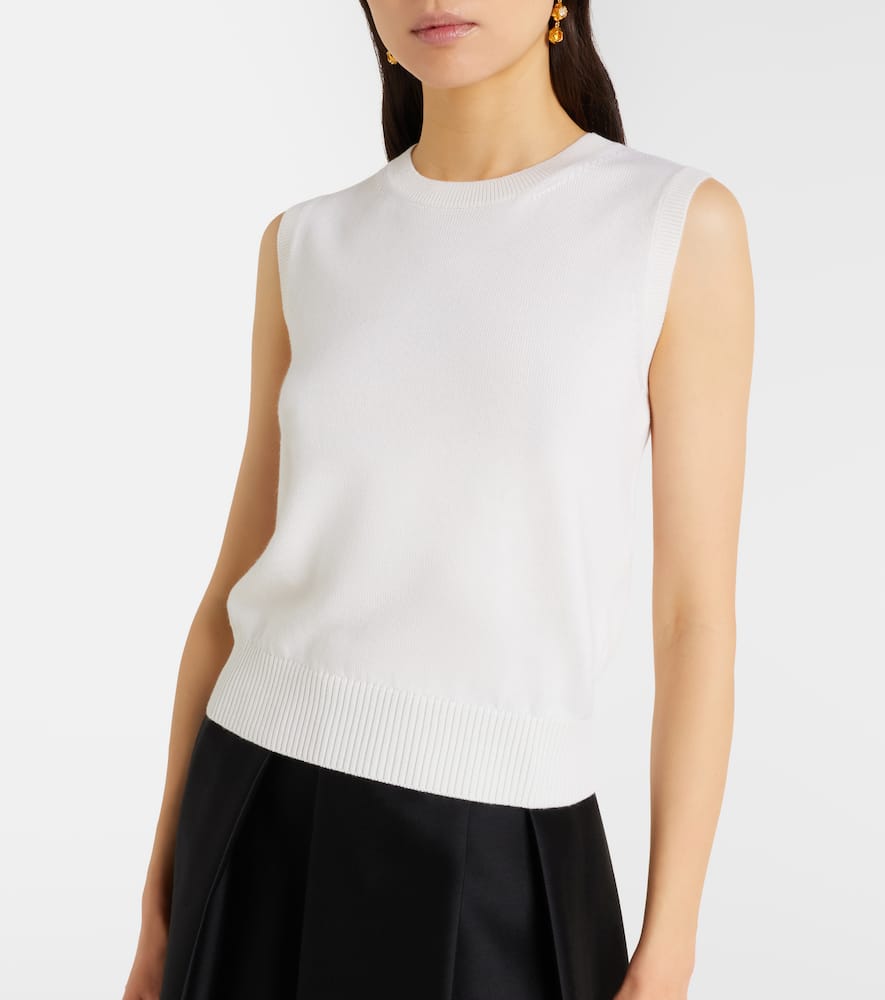 Virgin wool sweater vest
