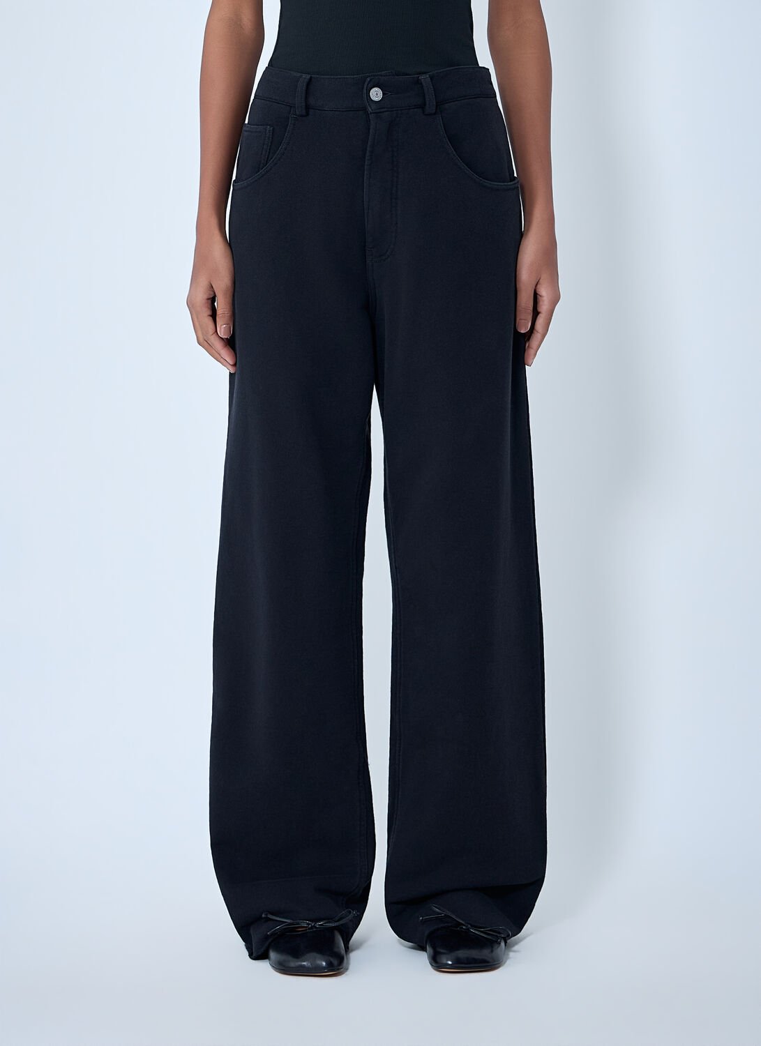 Wide-leg Pants