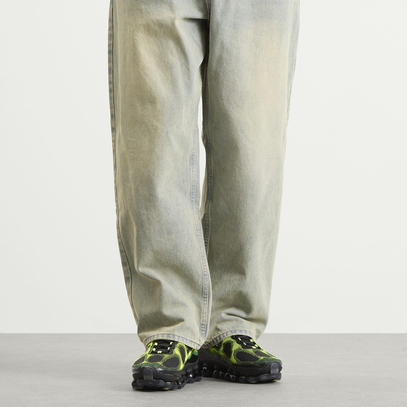 Air Liquid Max Sneaker in Black. Chrome/Green Apple/Volt
