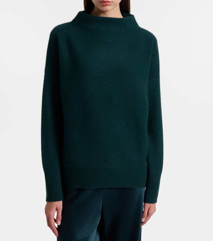 Ribbed-knit cashmere sweater
