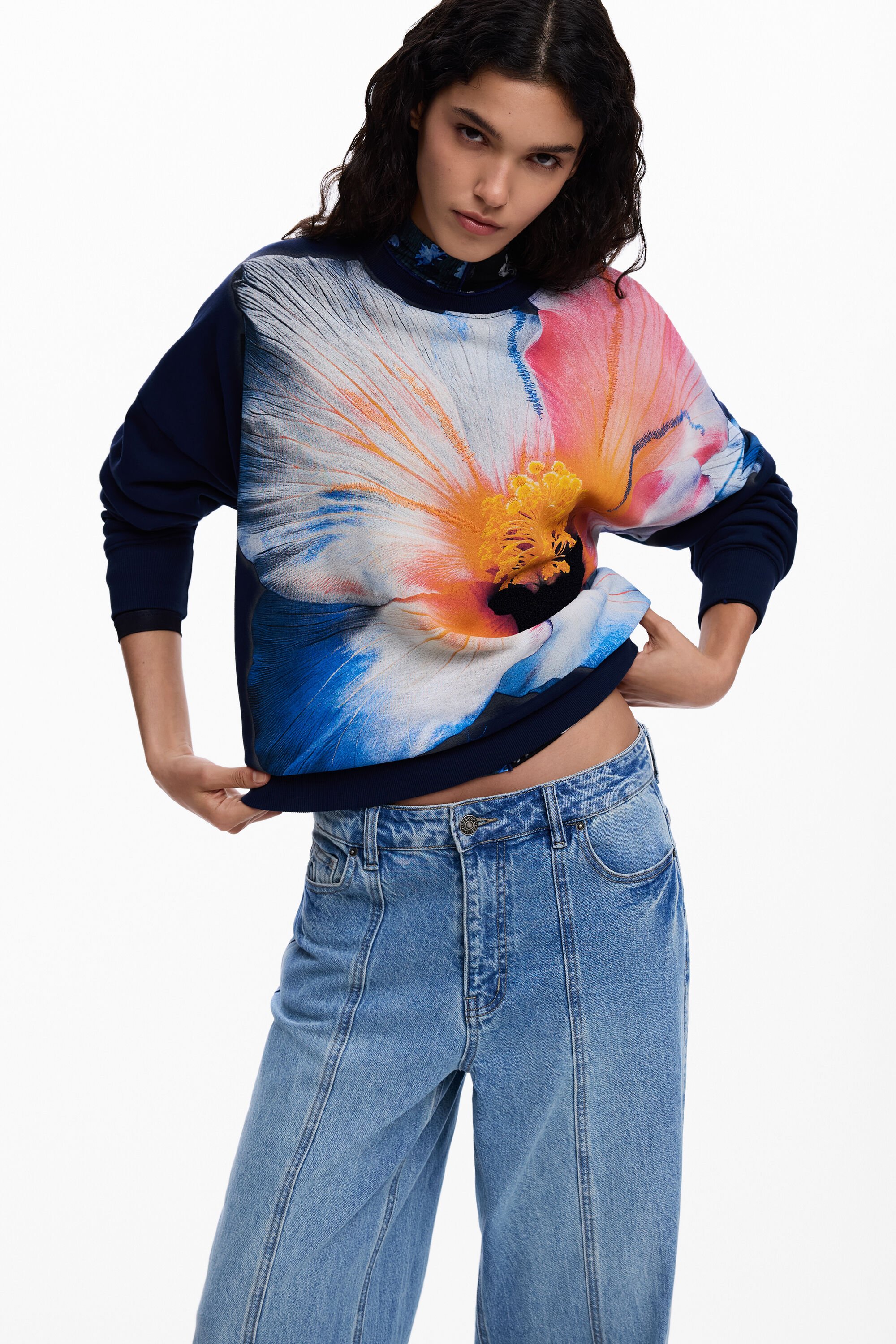 Sweatshirt with large flower