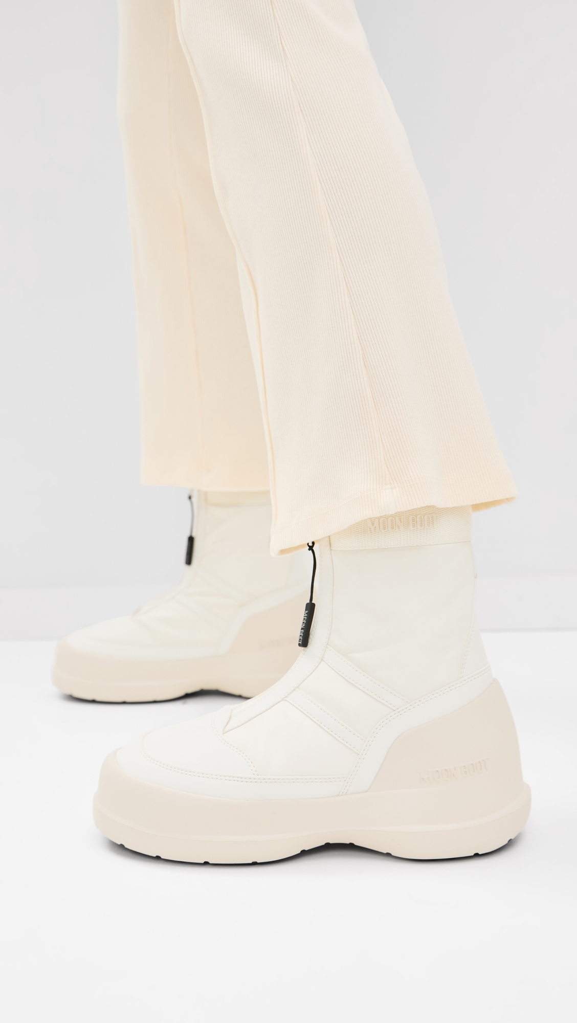 Luna Zip Boots Cream