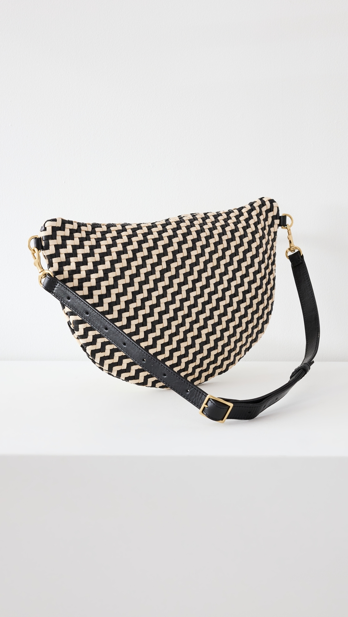 Grande Fanny Bag Black & Cream Woven Zig-Zag One Size