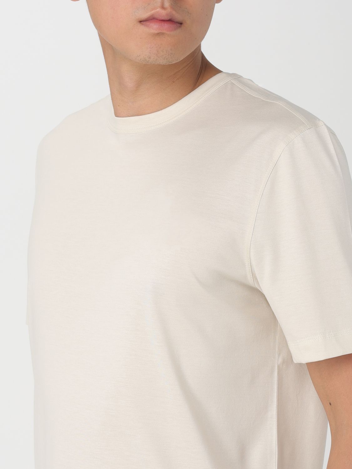 T-Shirt Men color White