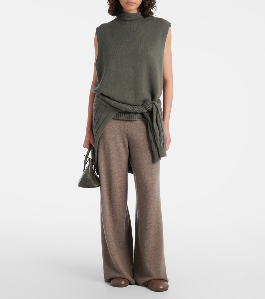 Knitted cashmere top