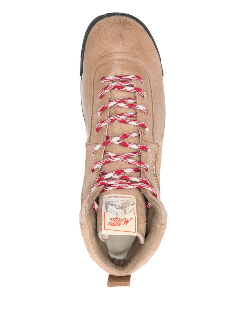 Boots Brown