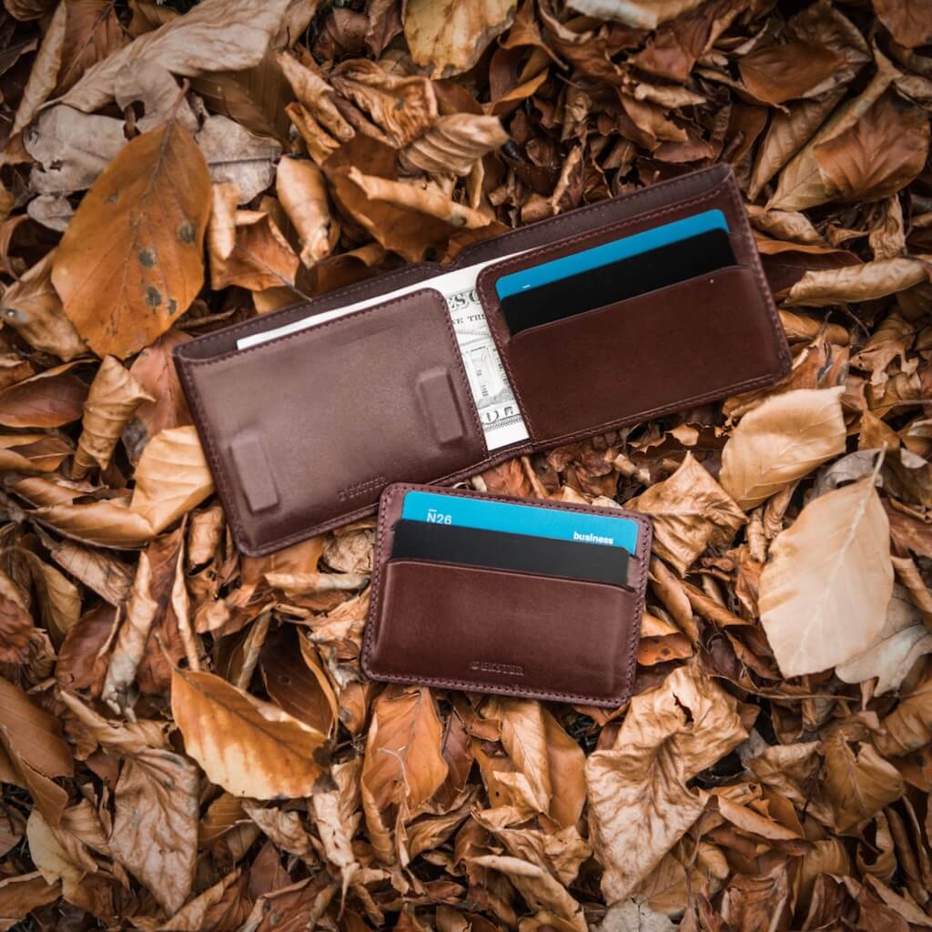 Bifold Wallet - Brown Smart Slim Bifold Wallet for Men Magnetic Cardholder Trackable Card Holder Premium Leather Wallet RFID Blocking