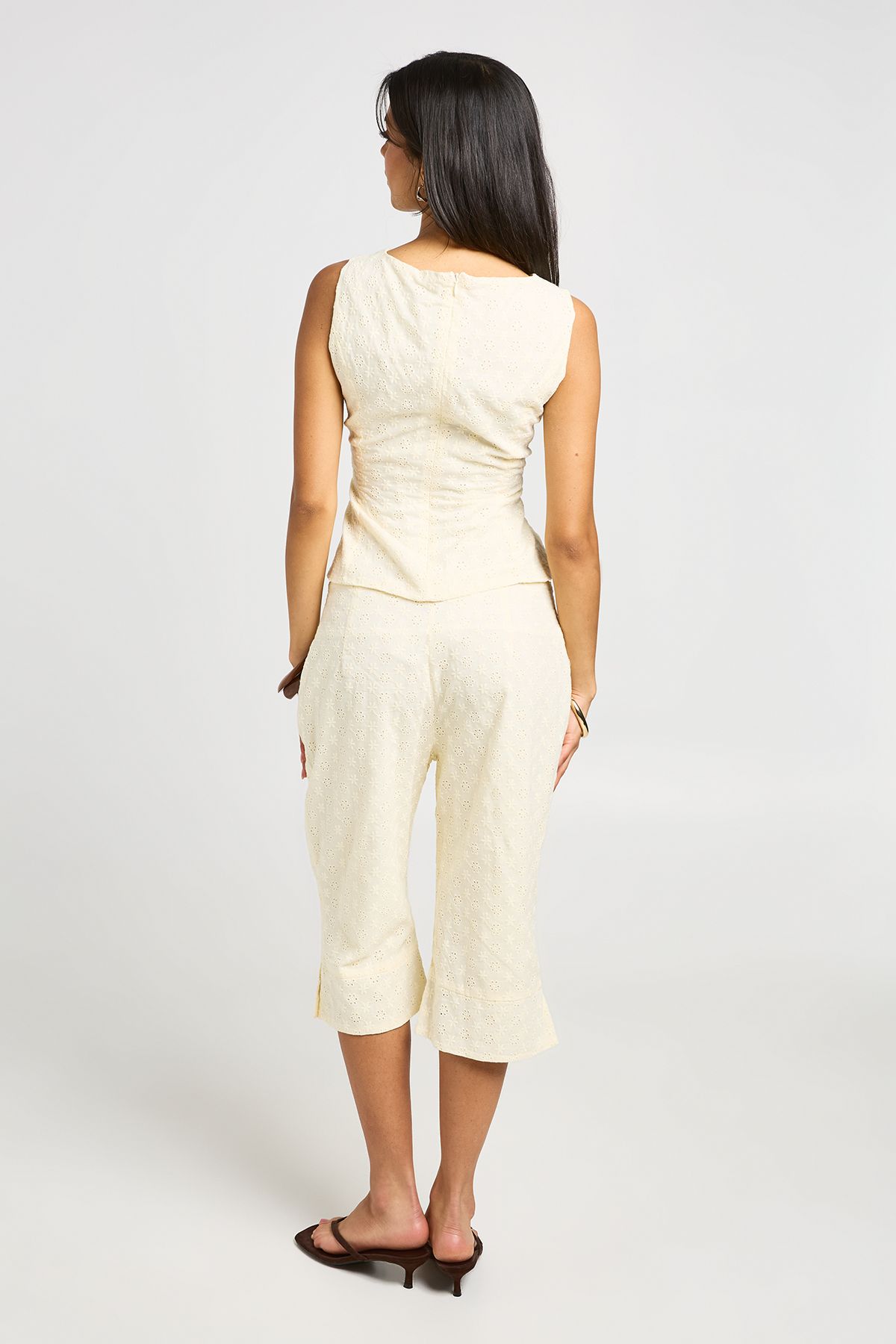 Boohoo Womens Woven Broderie Capri - Yellow