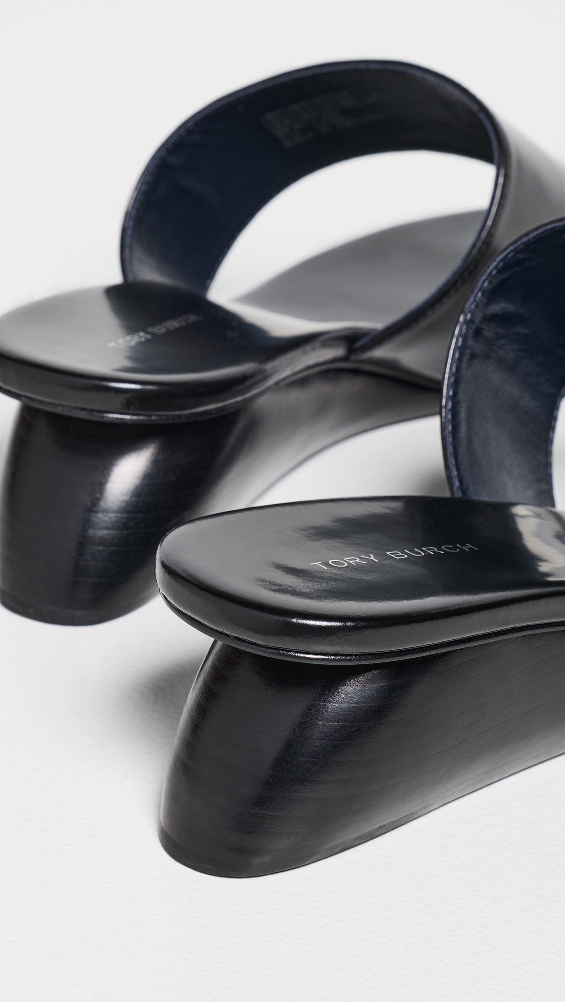 Pierced Wedge Sandals 45mm Perfect Black