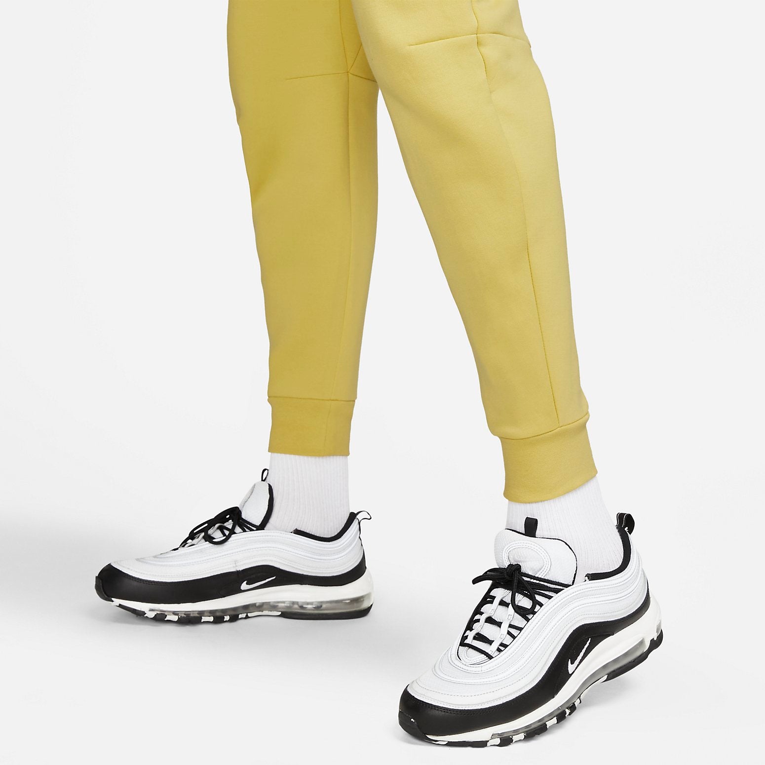 Sportswear Tech Fleece Joggers 'Saturn Gold'