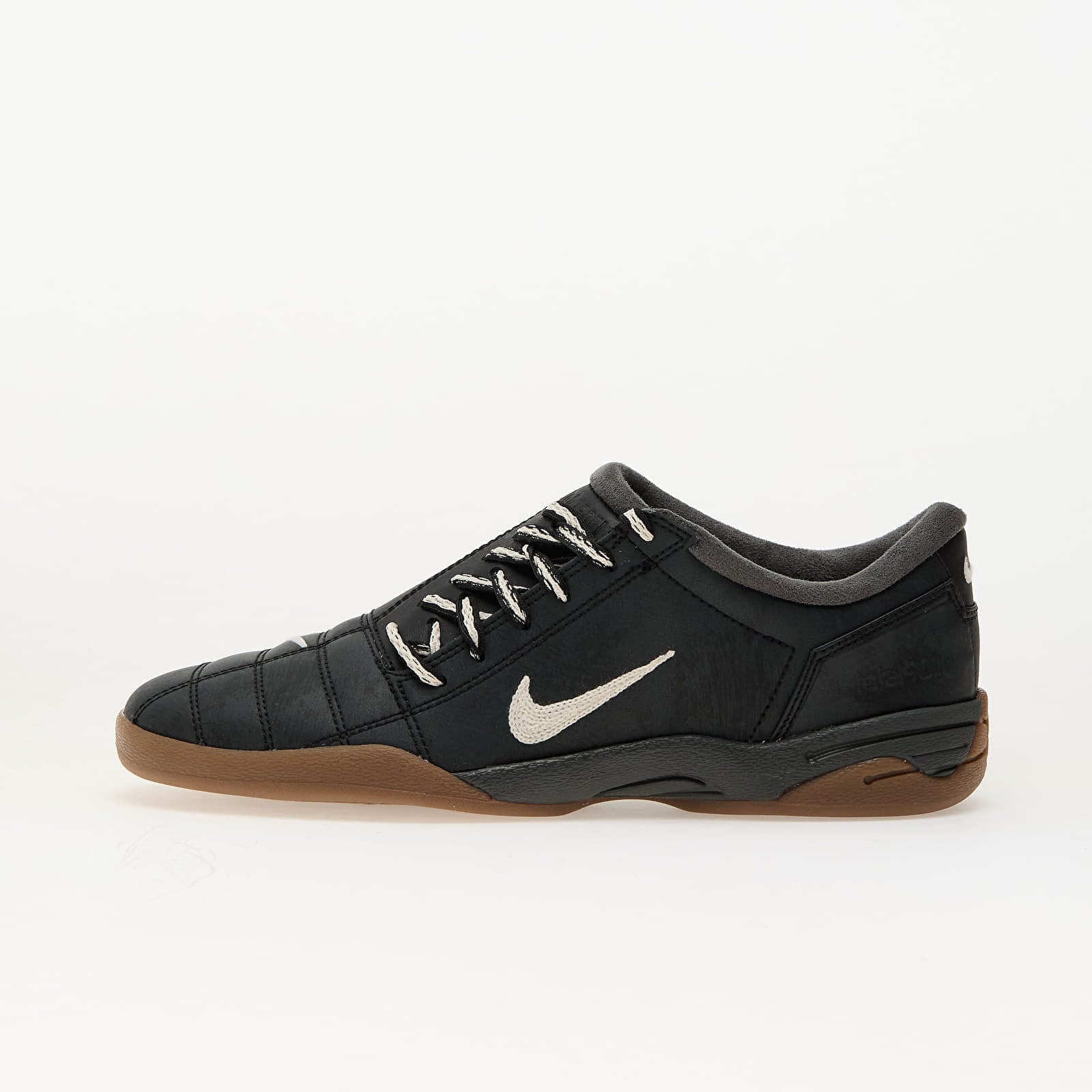 Women s Total 90 Sneakers Black / Soft Pearl