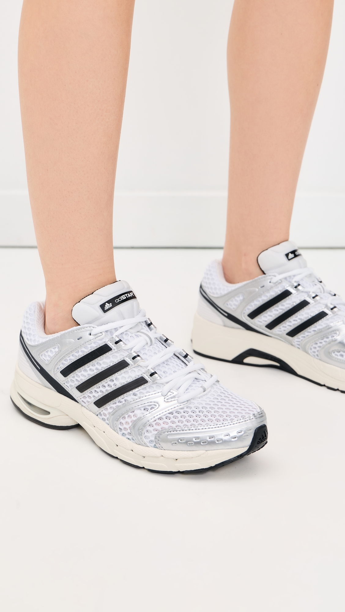 Adistar Control 5 Sneakers White/Core Black/Off White